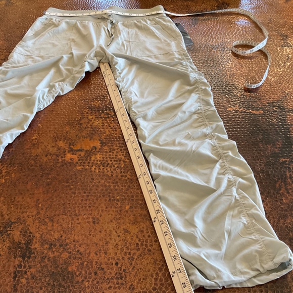 Kyodan Lightweight Activewear Ruched Pants. Light grey. Size XL - Picture 8 of 8
